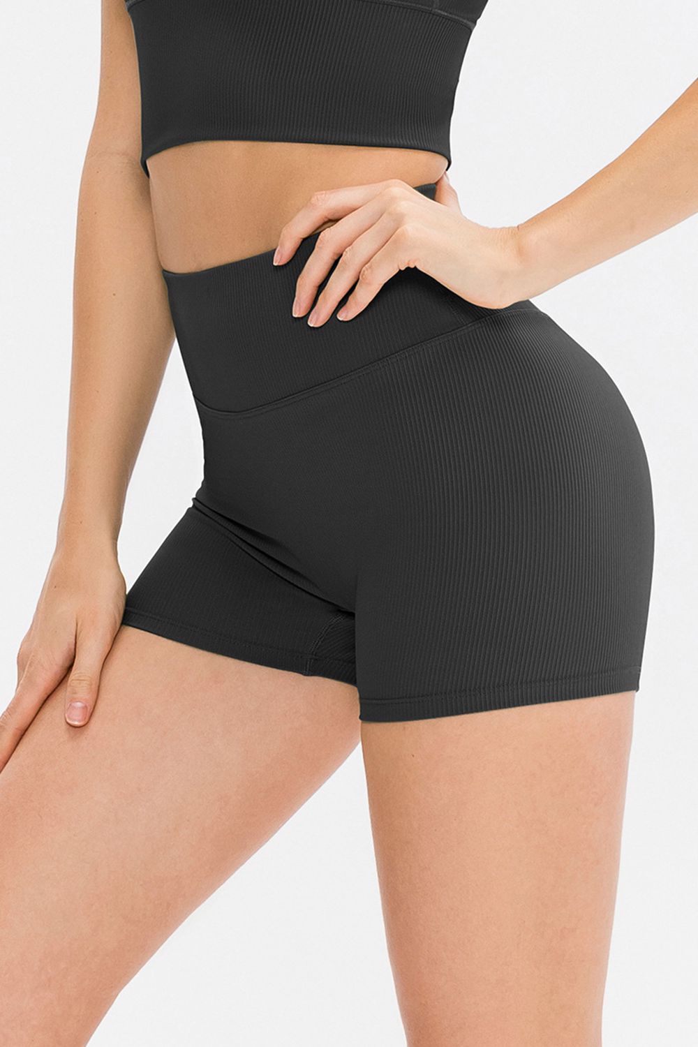 Pantalones cortos deportivos ajustados con cintura ancha