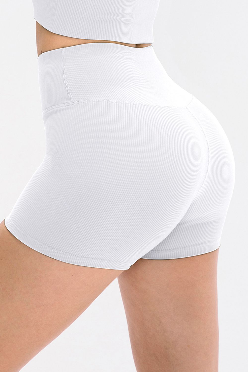 Pantalones cortos deportivos ajustados con cintura ancha