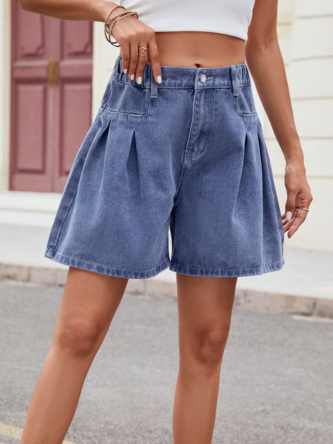Pantalones cortos de mezclilla con cintura elástica y fruncidos