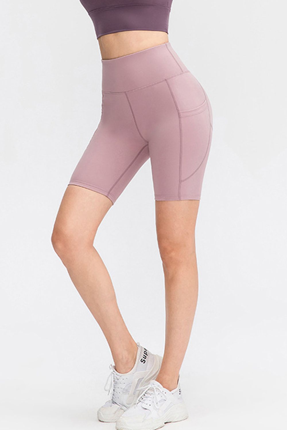 Pantalones cortos deportivos con cintura ancha y bolsillos