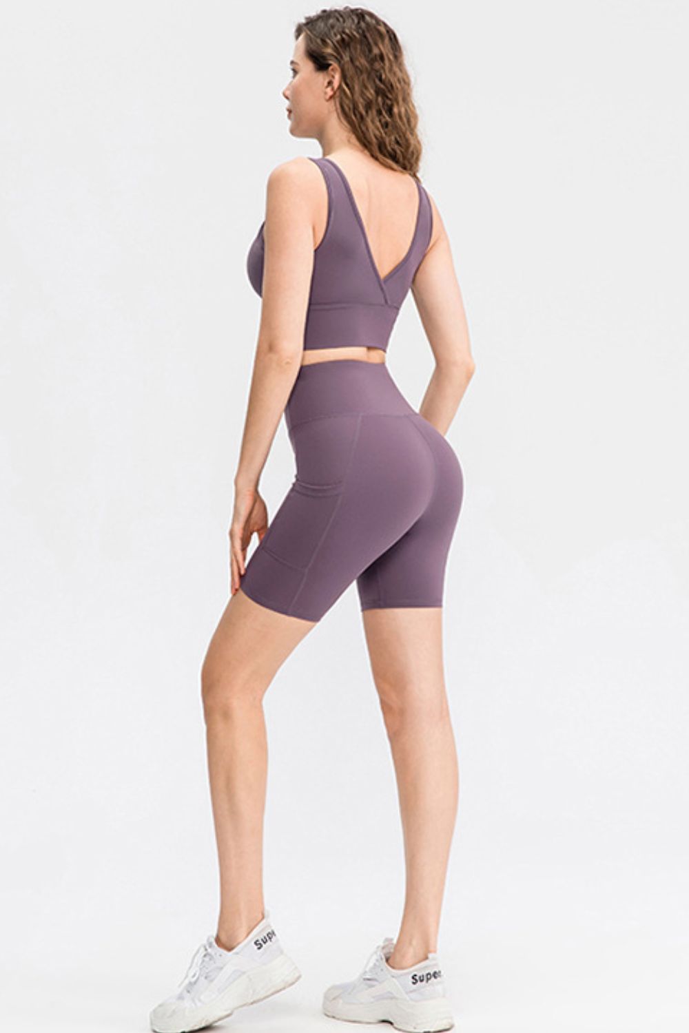 Pantalones cortos deportivos con cintura ancha y bolsillos