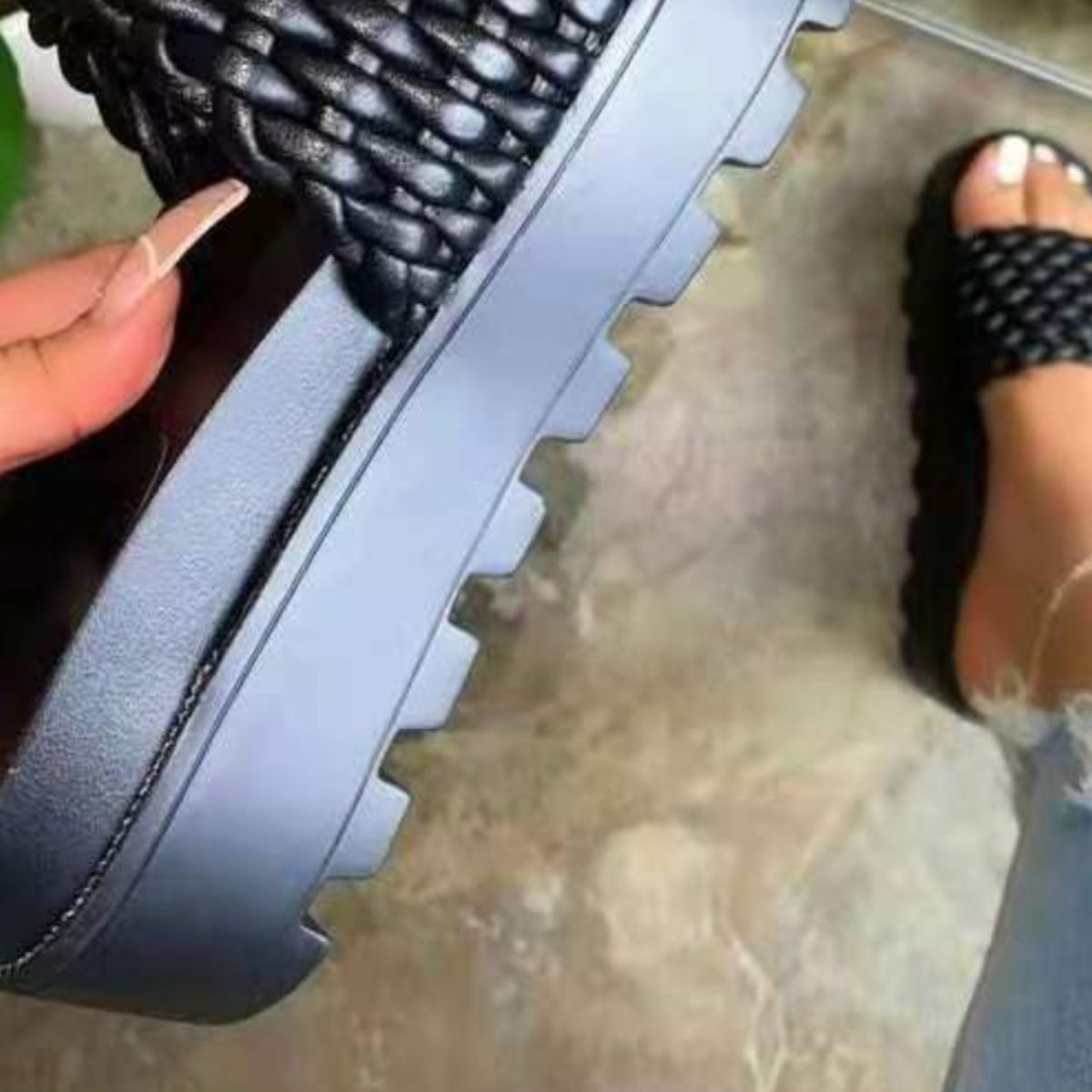Sandalias de plataforma con punta abierta de cuero PU
