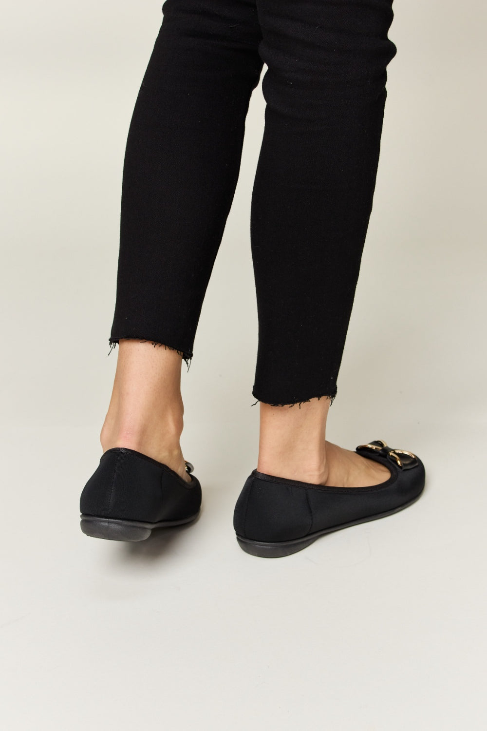 Mocasines planos con hebilla de metal Forever Link