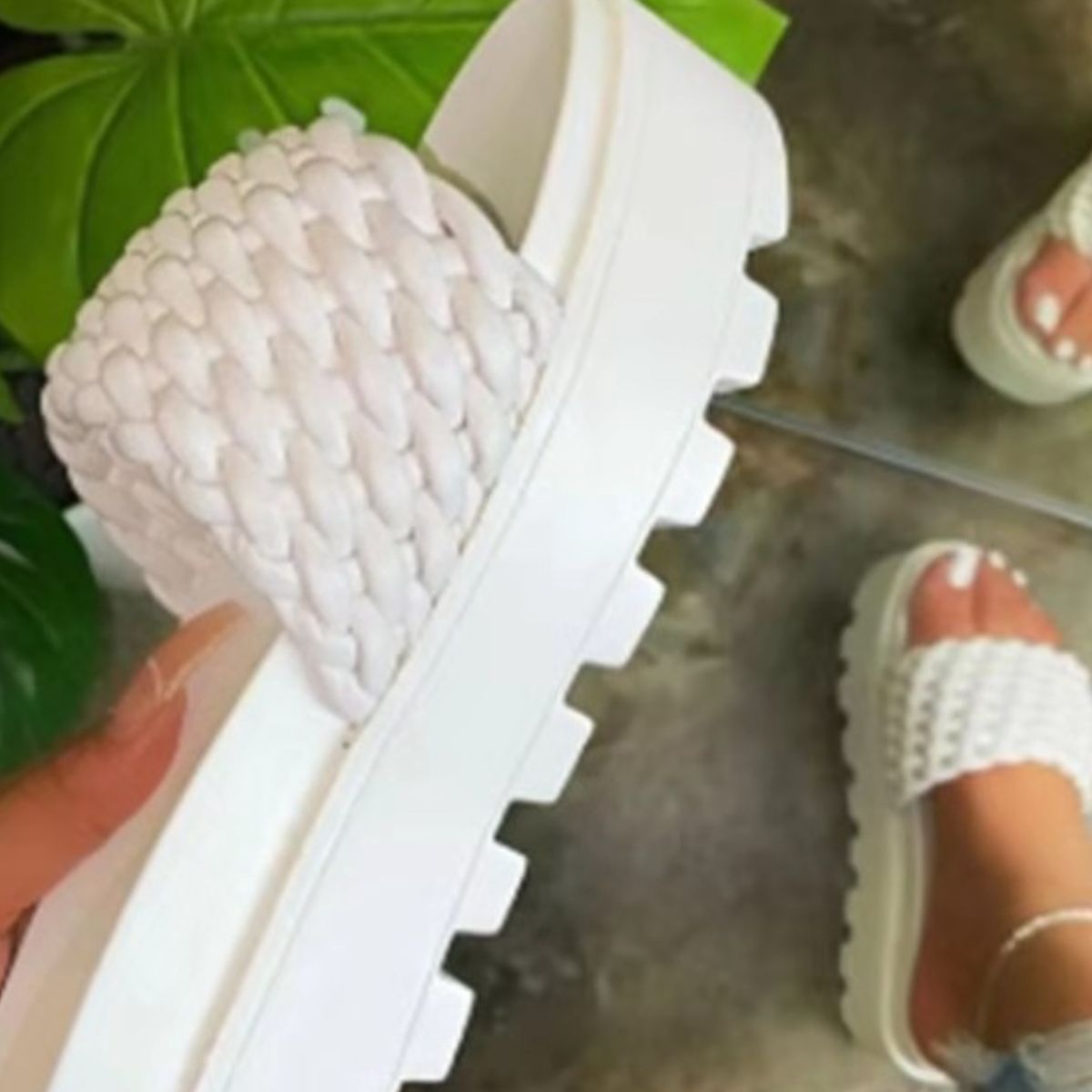 Sandalias de plataforma con punta abierta de cuero PU