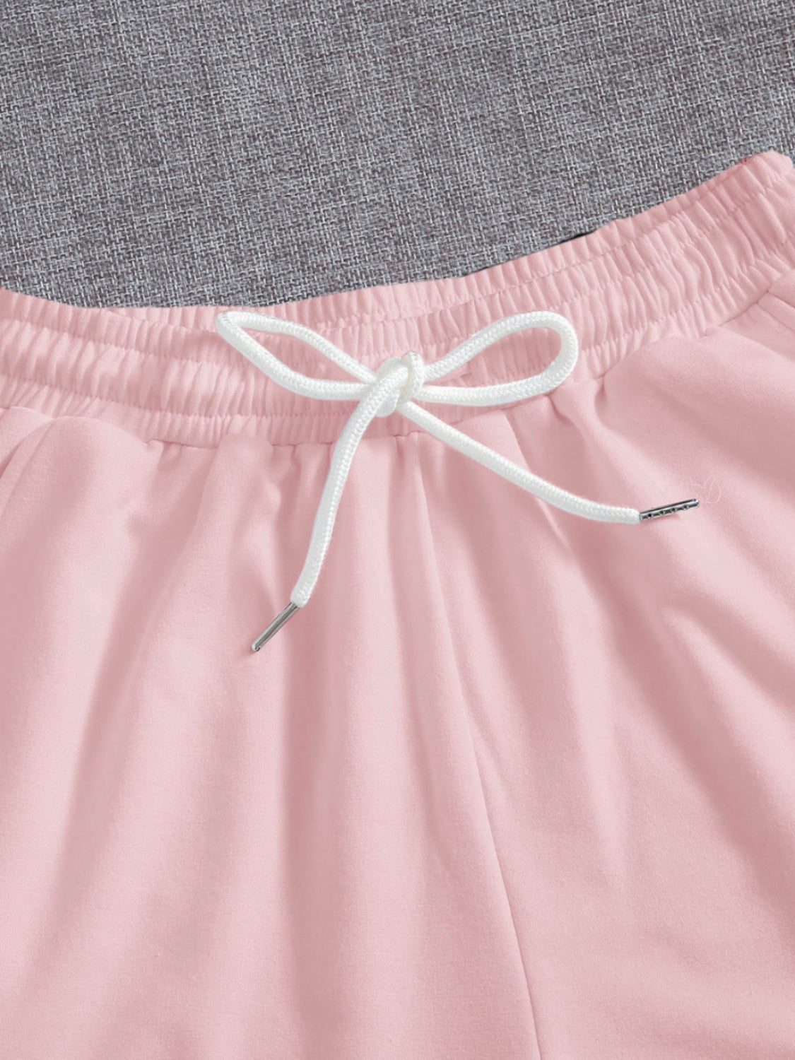 Pantalones cortos con cintura elástica y bolsillos con cordón