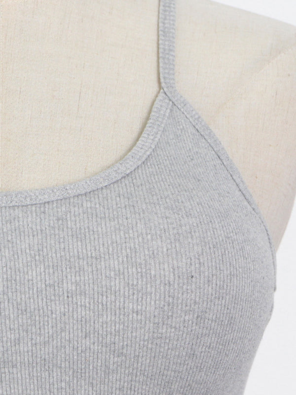 Conjunto de tres piezas formado por jersey de manga larga y pantalón ancho con tirantes y pierna recta, de moda