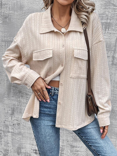 Chaqueta con botones y bolsillos y hombros caídos