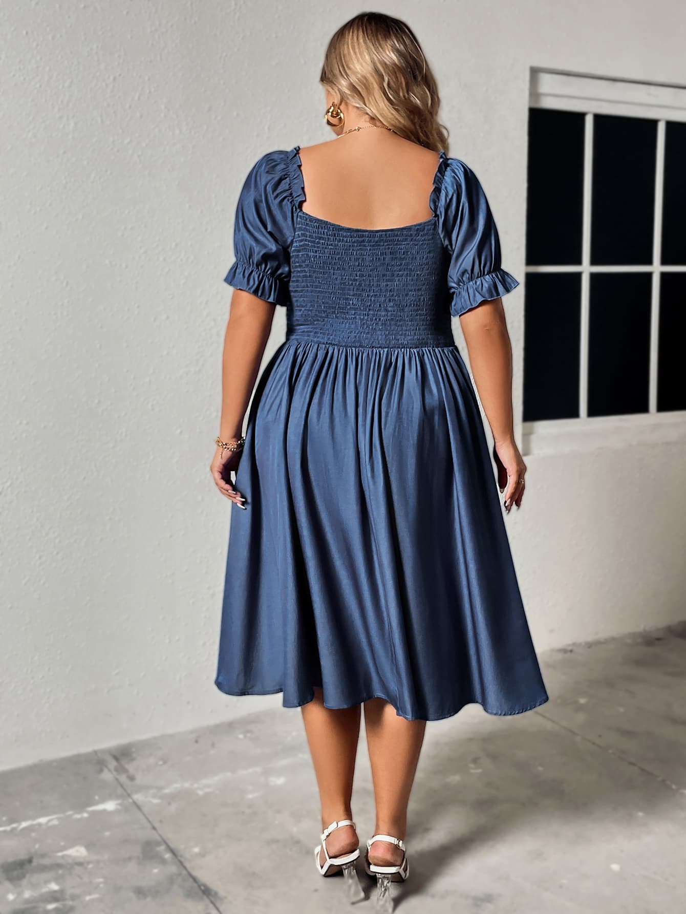 Vestido fruncido con escote en forma de corazón y talla grande