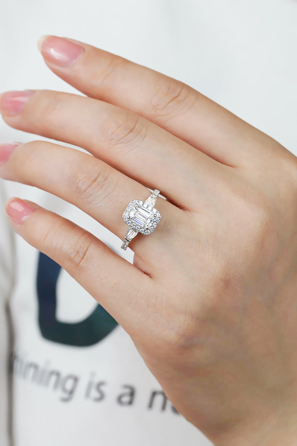 Anillo de plata esterlina 925 geométrico moissanite de 1 quilate