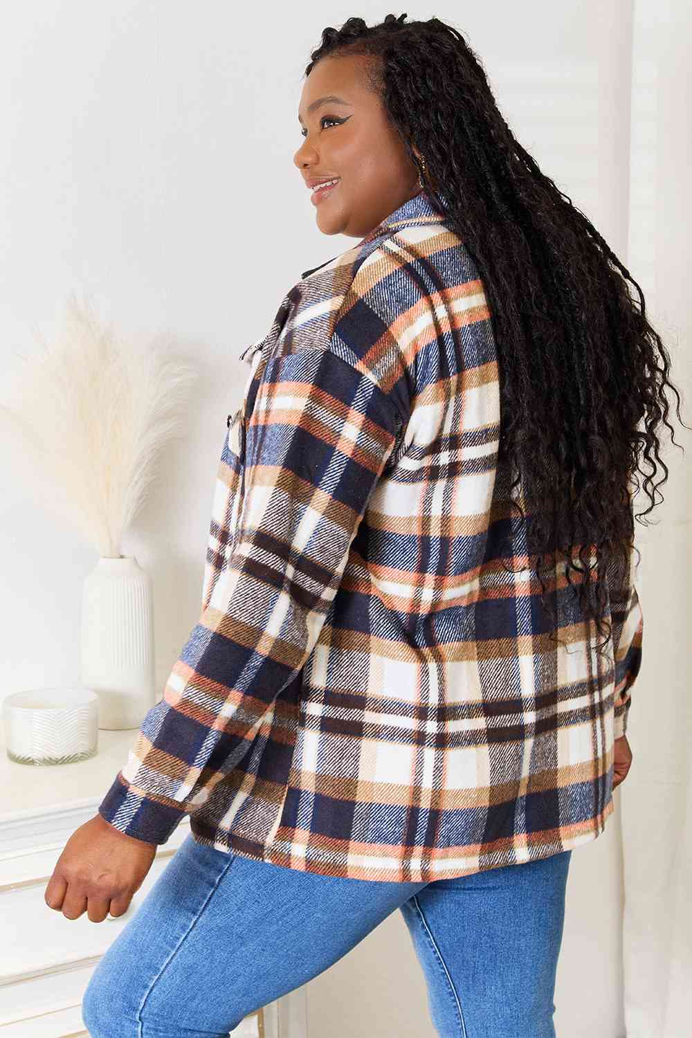 Chaqueta tipo camisa con botones en la parte delantera y bolsillos en el pecho de Double Take