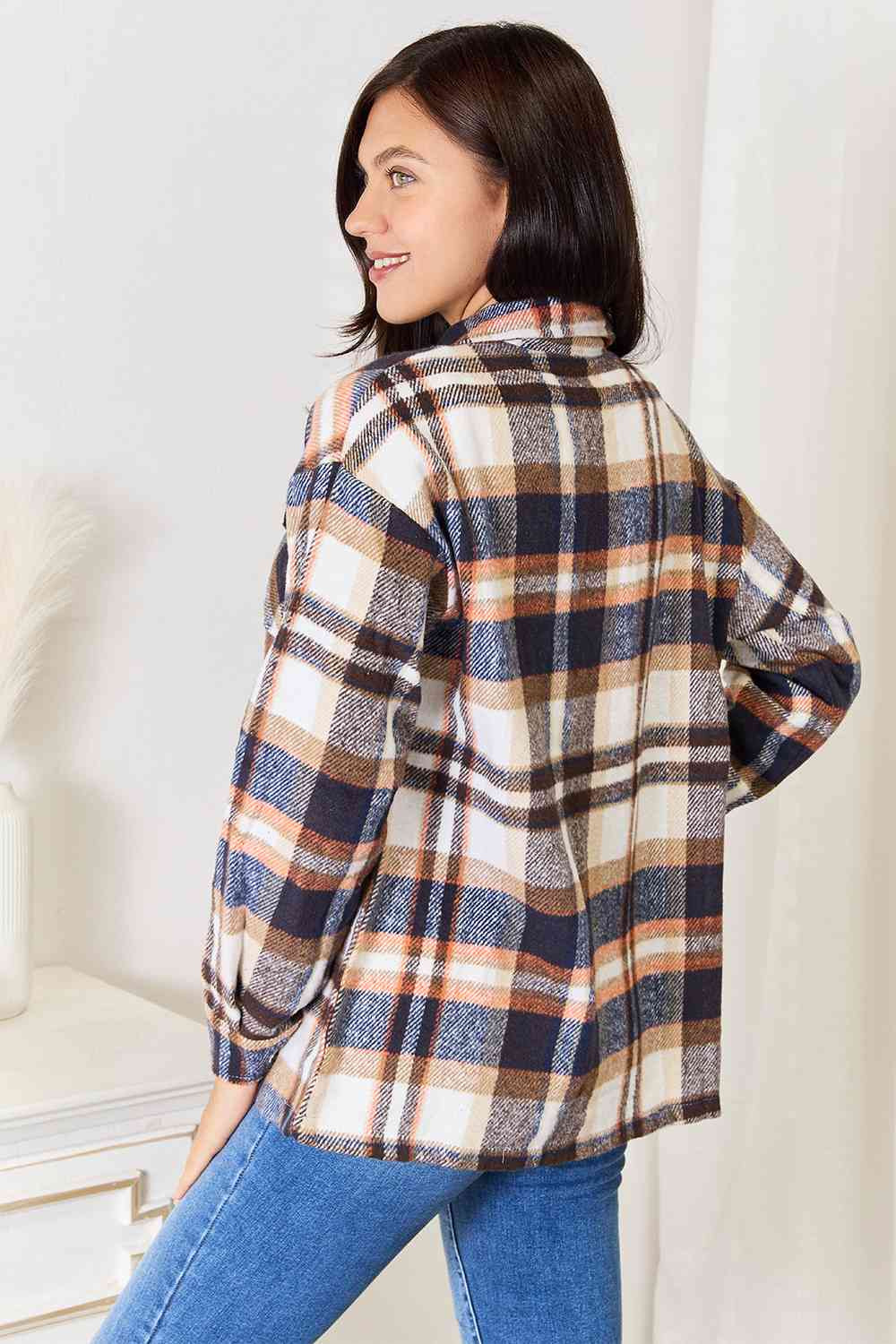 Chaqueta tipo camisa con botones en la parte delantera y bolsillos en el pecho de Double Take