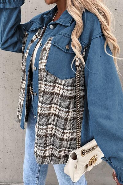 Chaqueta vaquera con botones y bolsillos a cuadros