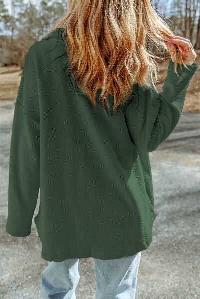 Chaqueta con botones y bolsillos y hombros caídos