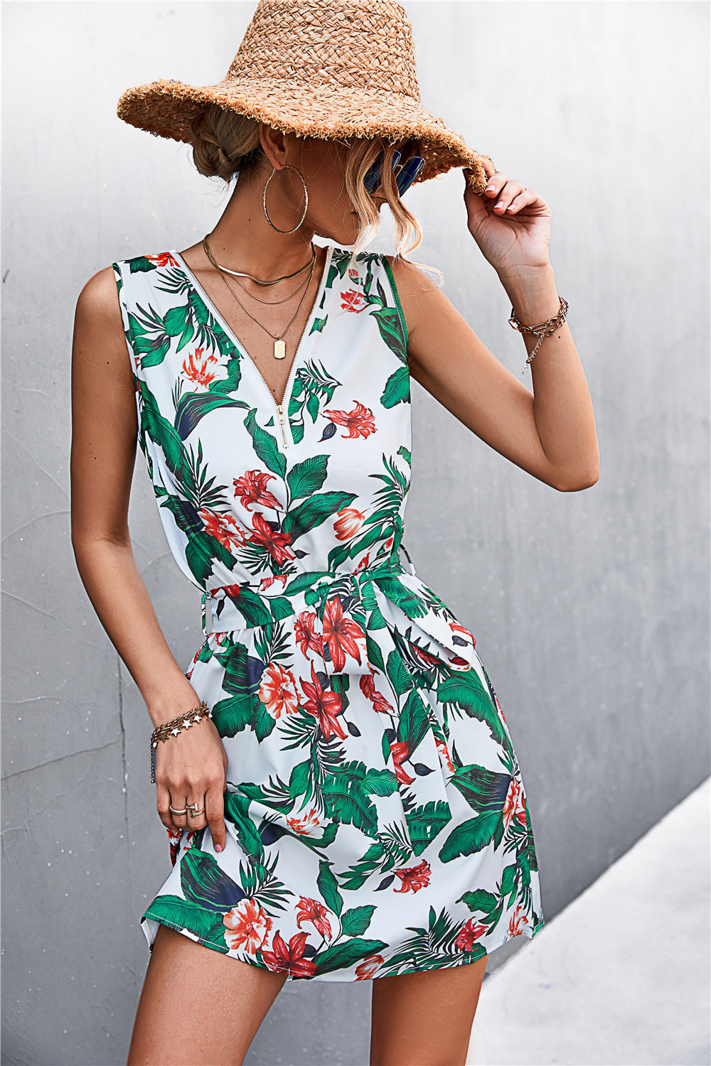 Vestido sin mangas con cinturón y detalle de cremallera estampada