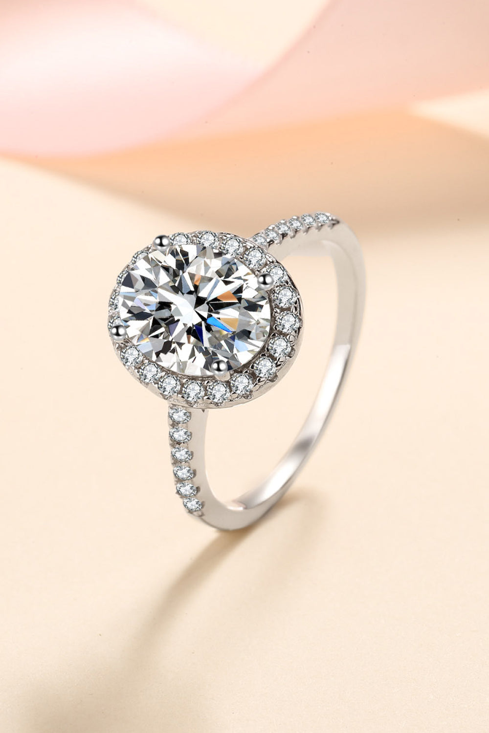 Anillo de halo de plata de ley 925 con moissanita de 2 quilates