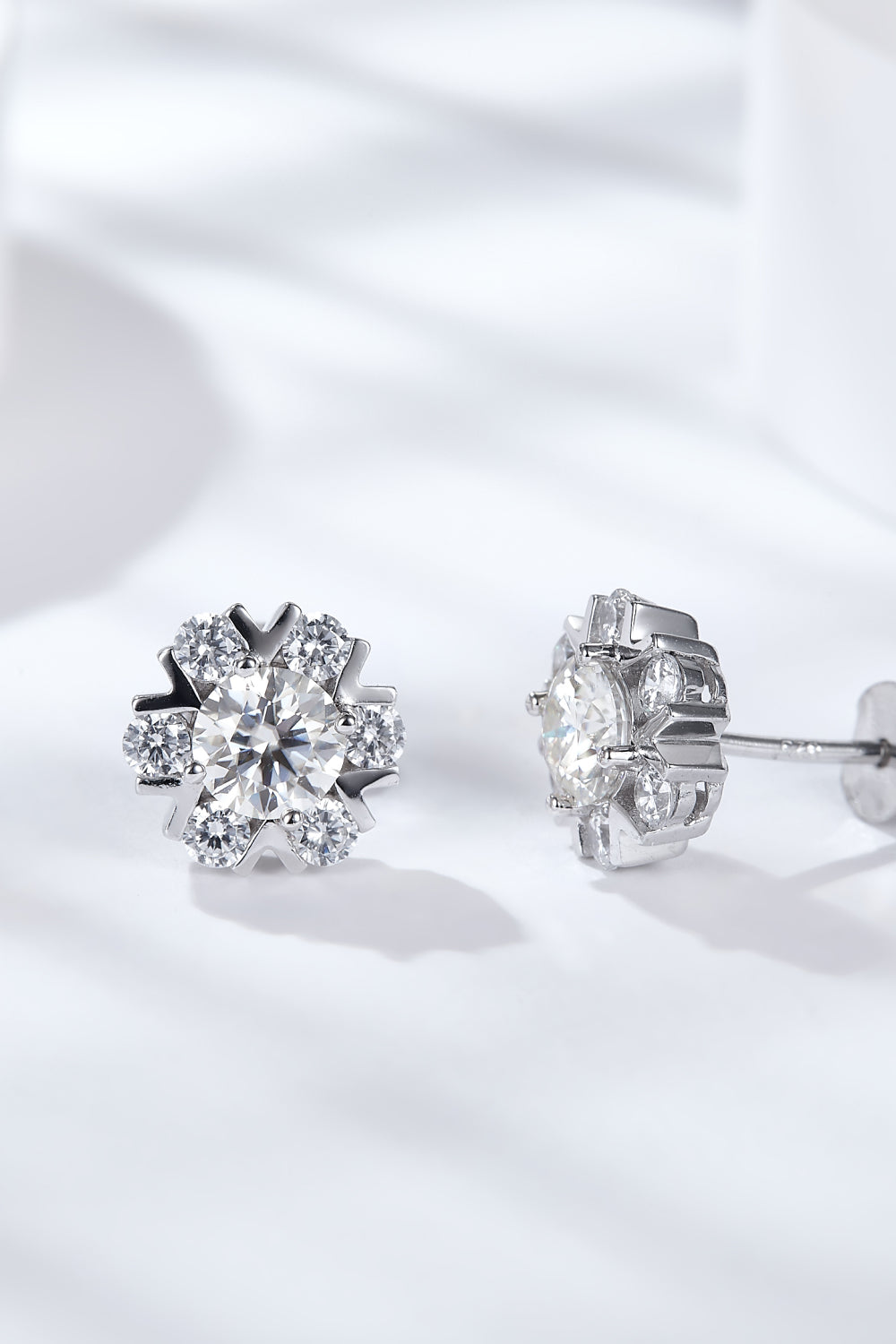 Aretes de moissanita de plata esterlina 925