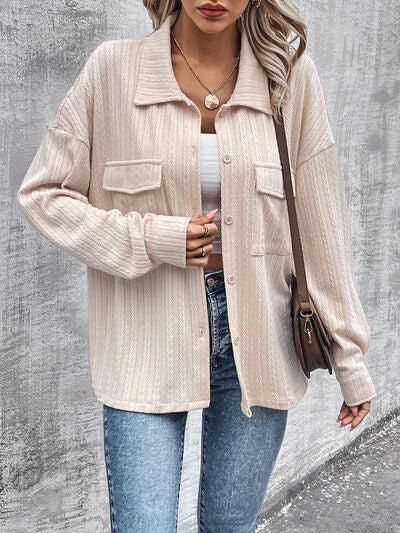 Chaqueta con botones y bolsillos y hombros caídos