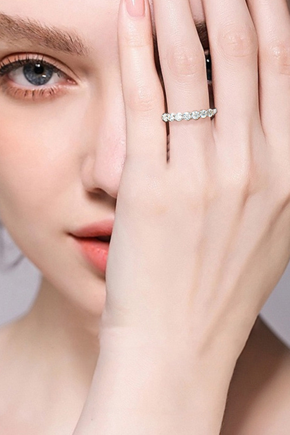 Can't Stop Your Shine Moissanite Anillo chapado en platino