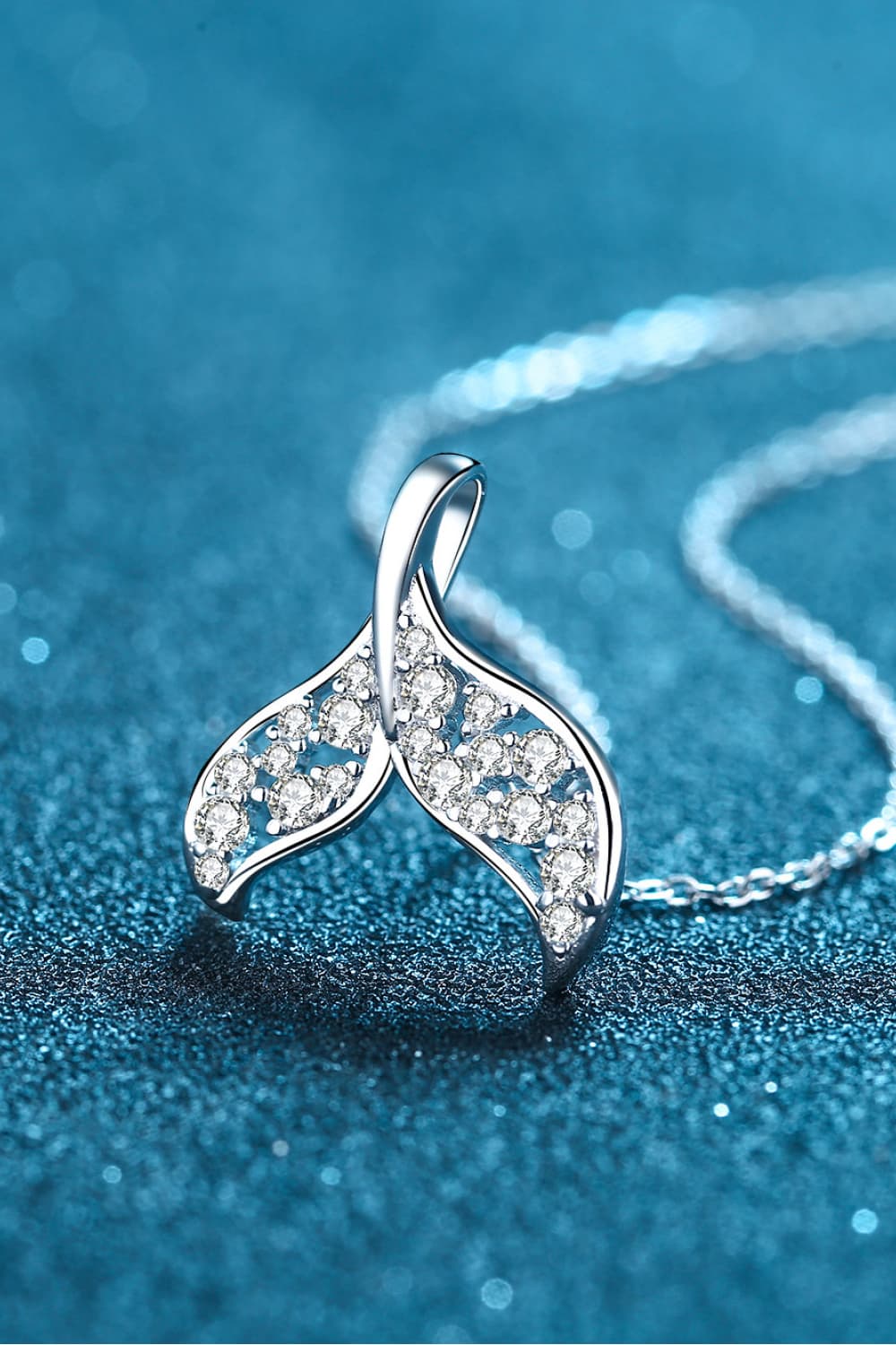 Colgante de cola de pez Moissanite Collar de plata de ley 925