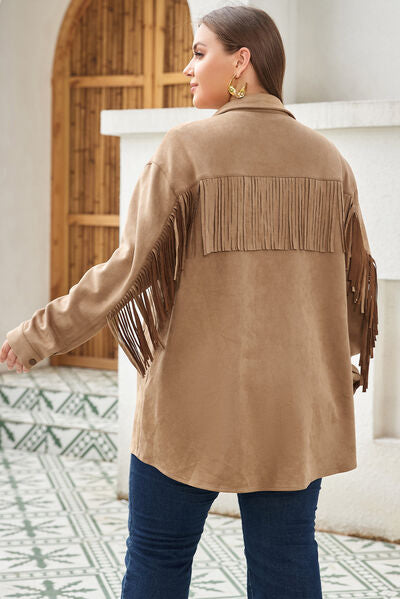 Chaqueta de manga larga con botones a presión y ribete de flecos de talla grande