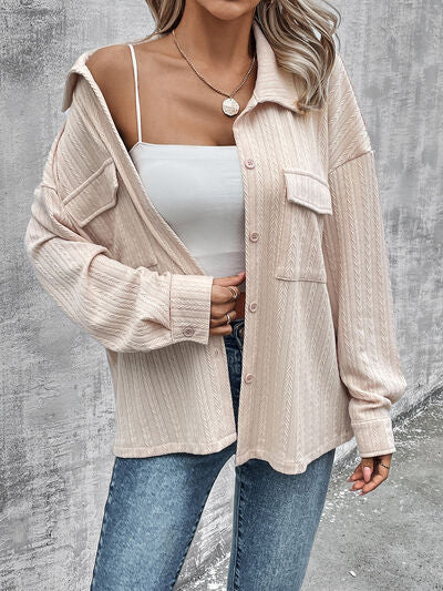 Chaqueta con botones y bolsillos y hombros caídos