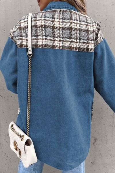 Chaqueta vaquera con botones y bolsillos a cuadros