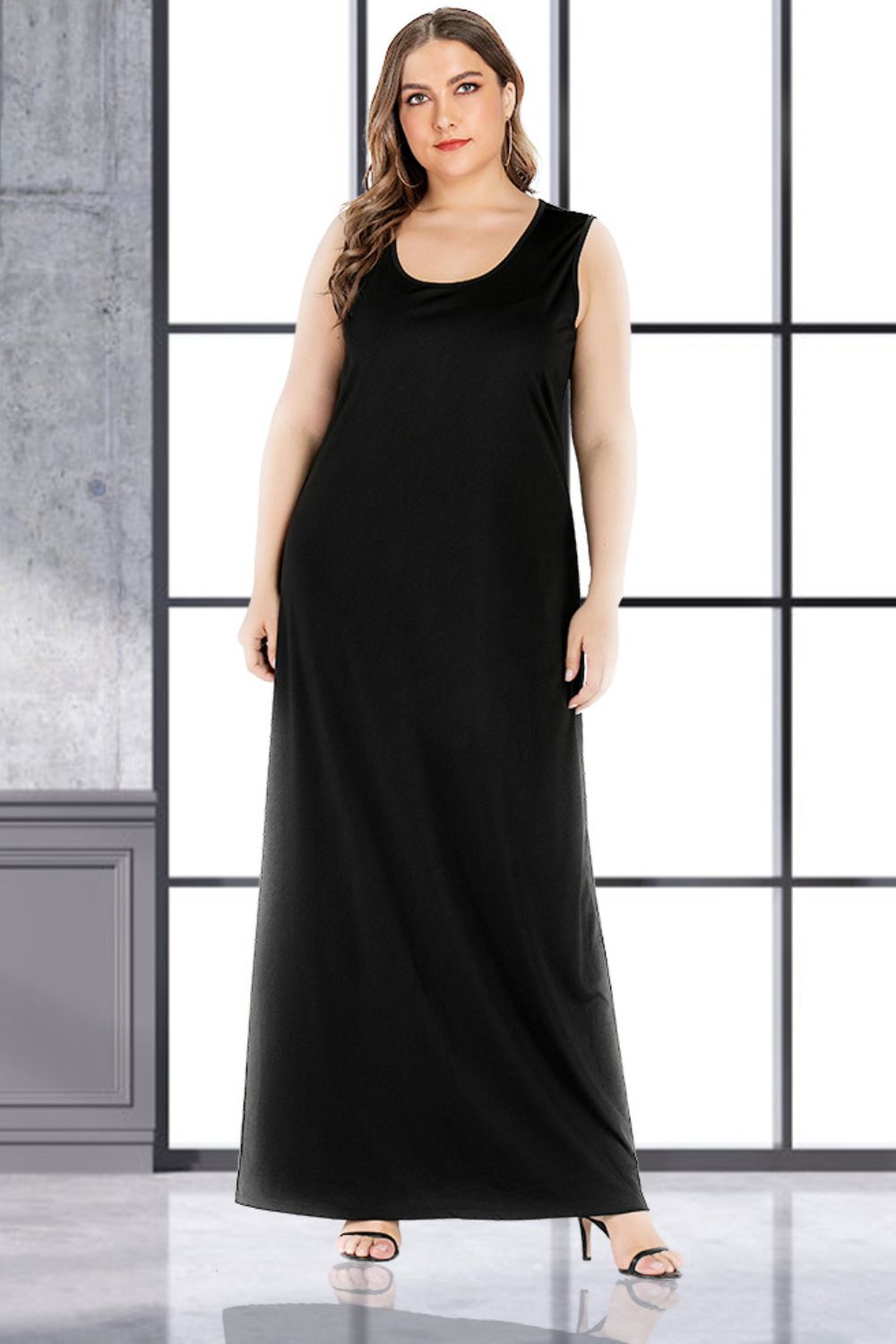 Vestido largo sin mangas con cuello redondo y talla grande