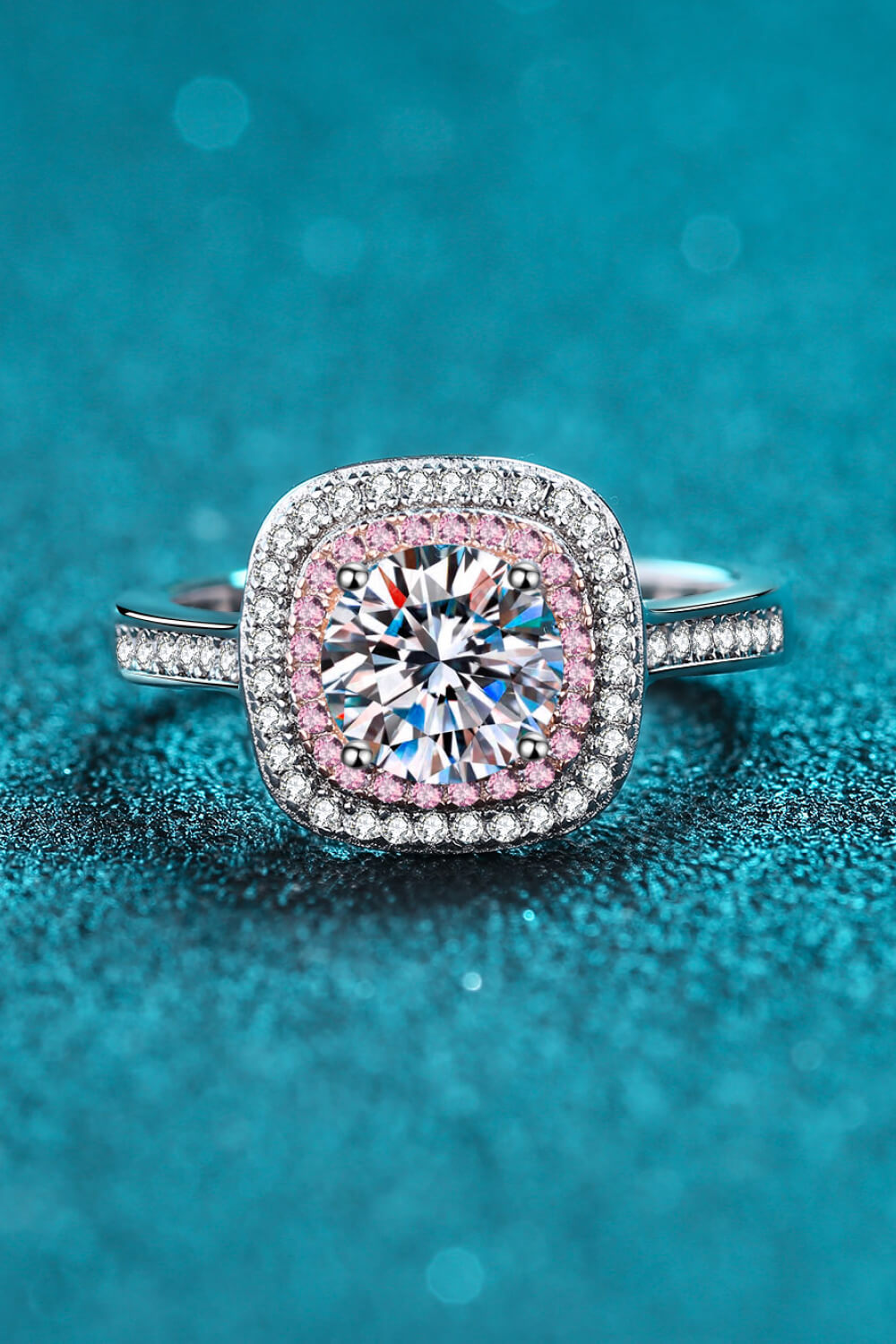 Te necesito ahora Moissanite Ring