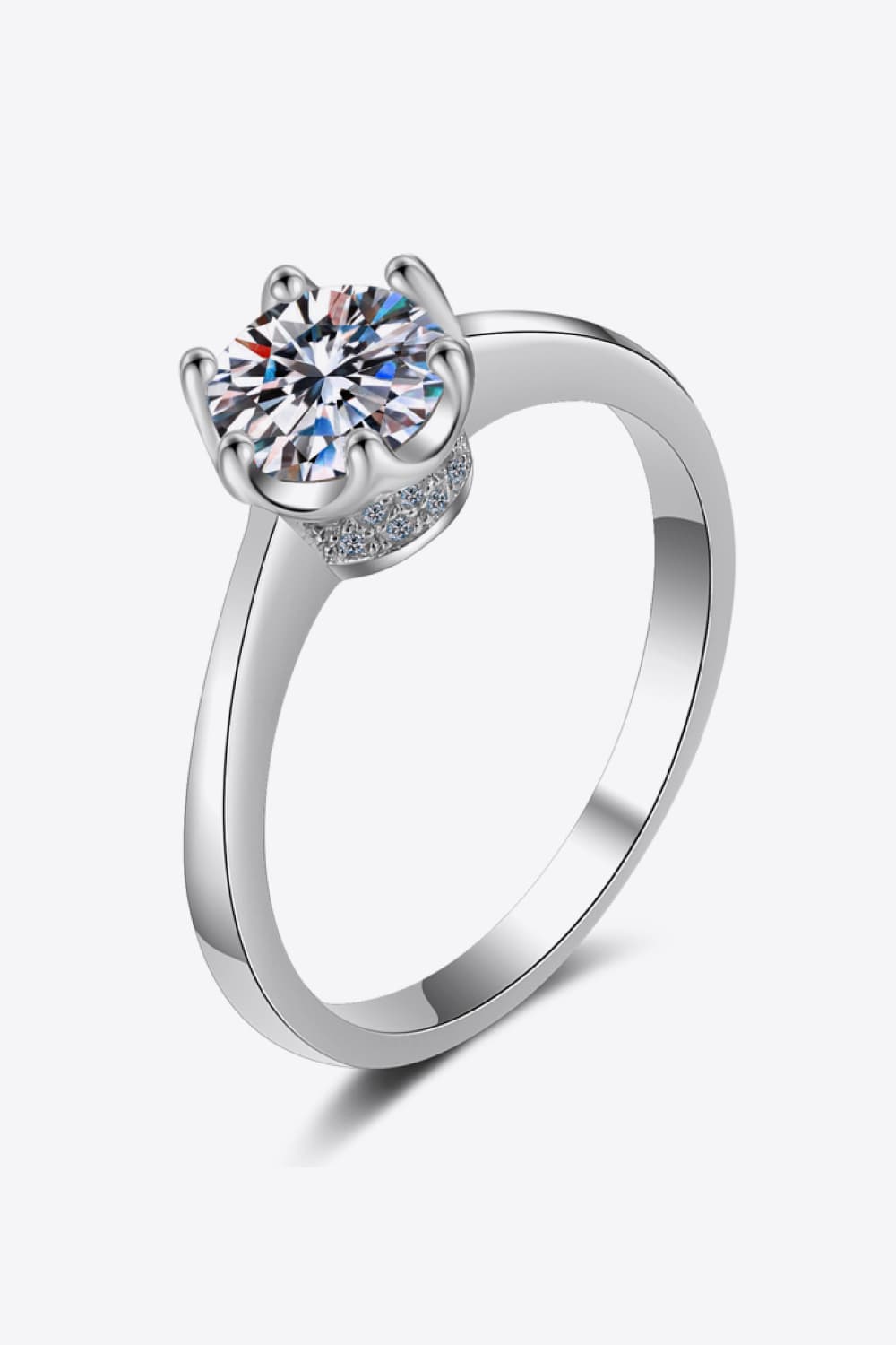 Anillo solitario chapado en rodio con moissanita de 1 quilate