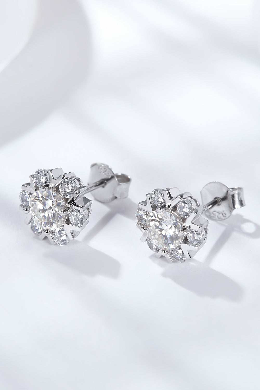 Aretes de moissanita de plata esterlina 925