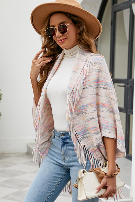 Poncho estampado con detalle de flecos