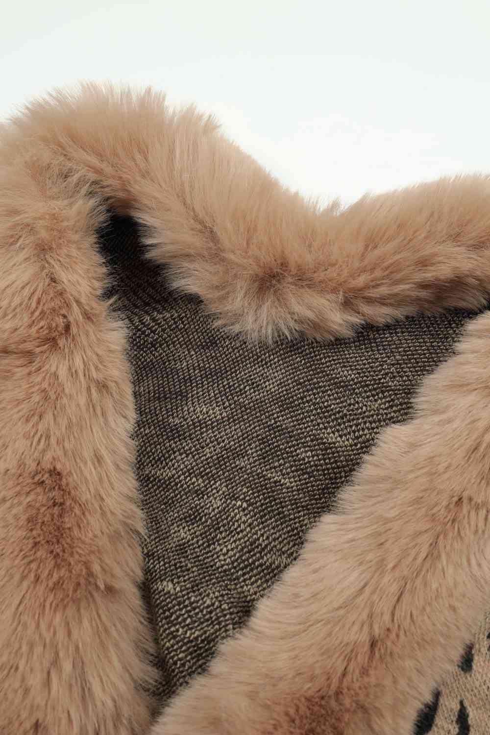 Poncho de leopardo con parte delantera abierta
