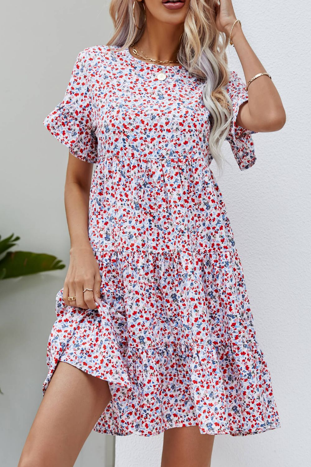 Vestido a capas con volantes y manga floral de florecitas