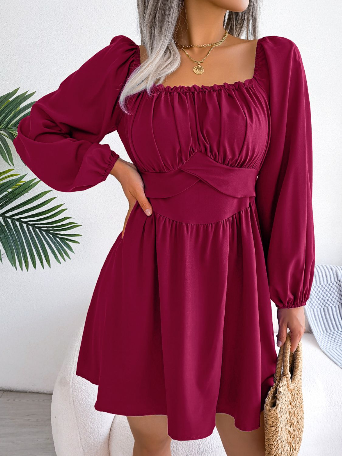 Vestido de manga globo con cuello cuadrado atado