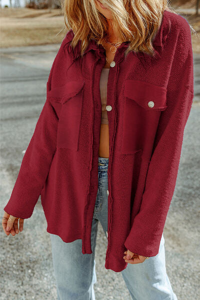 Chaqueta con botones y bolsillos y hombros caídos