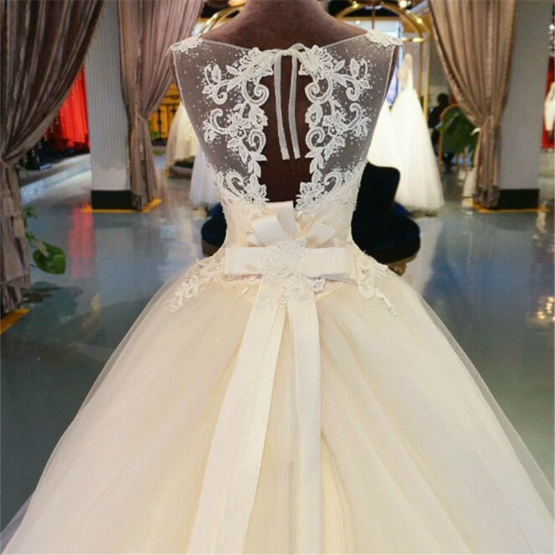 Vestido de novia largo hasta el suelo con encaje