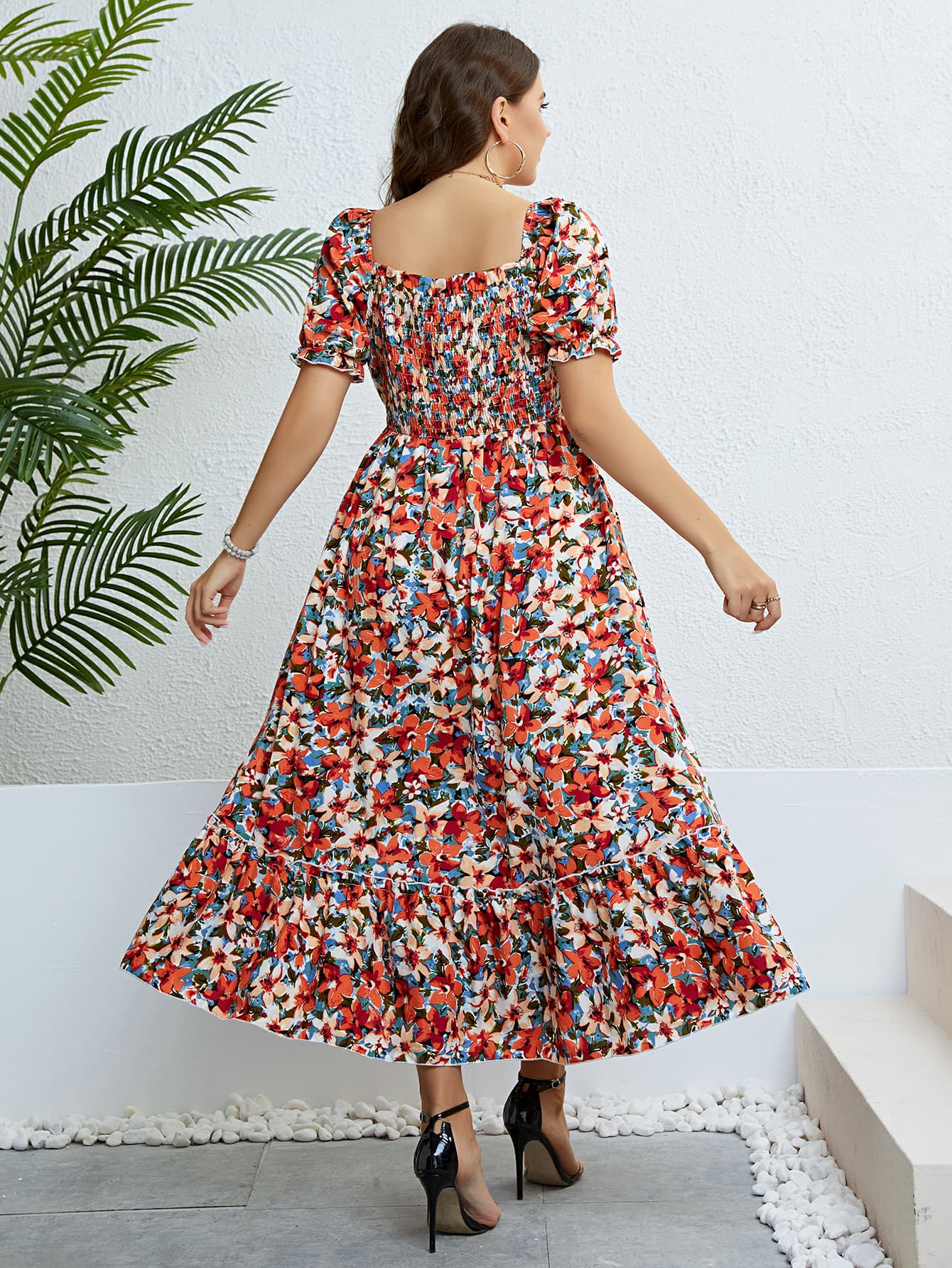 Vestido con escote cuadrado fruncido y estampado floral en talla grande Honey