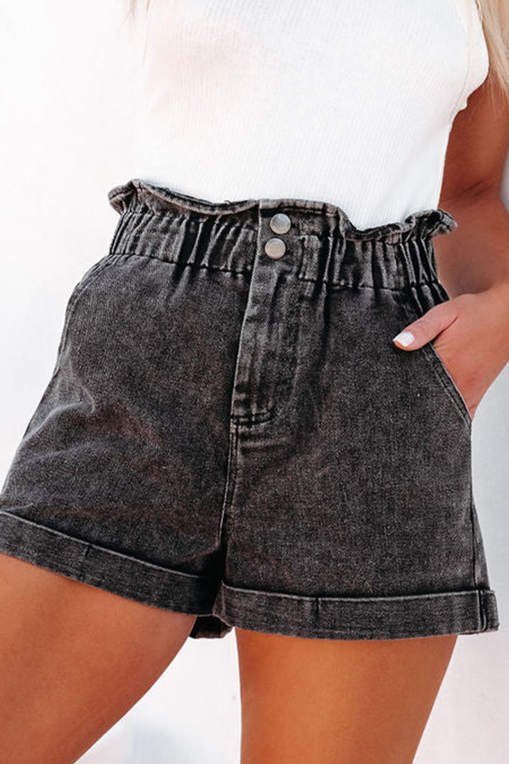 Pantalones cortos de mezclilla con cintura paperbag y bolsillos