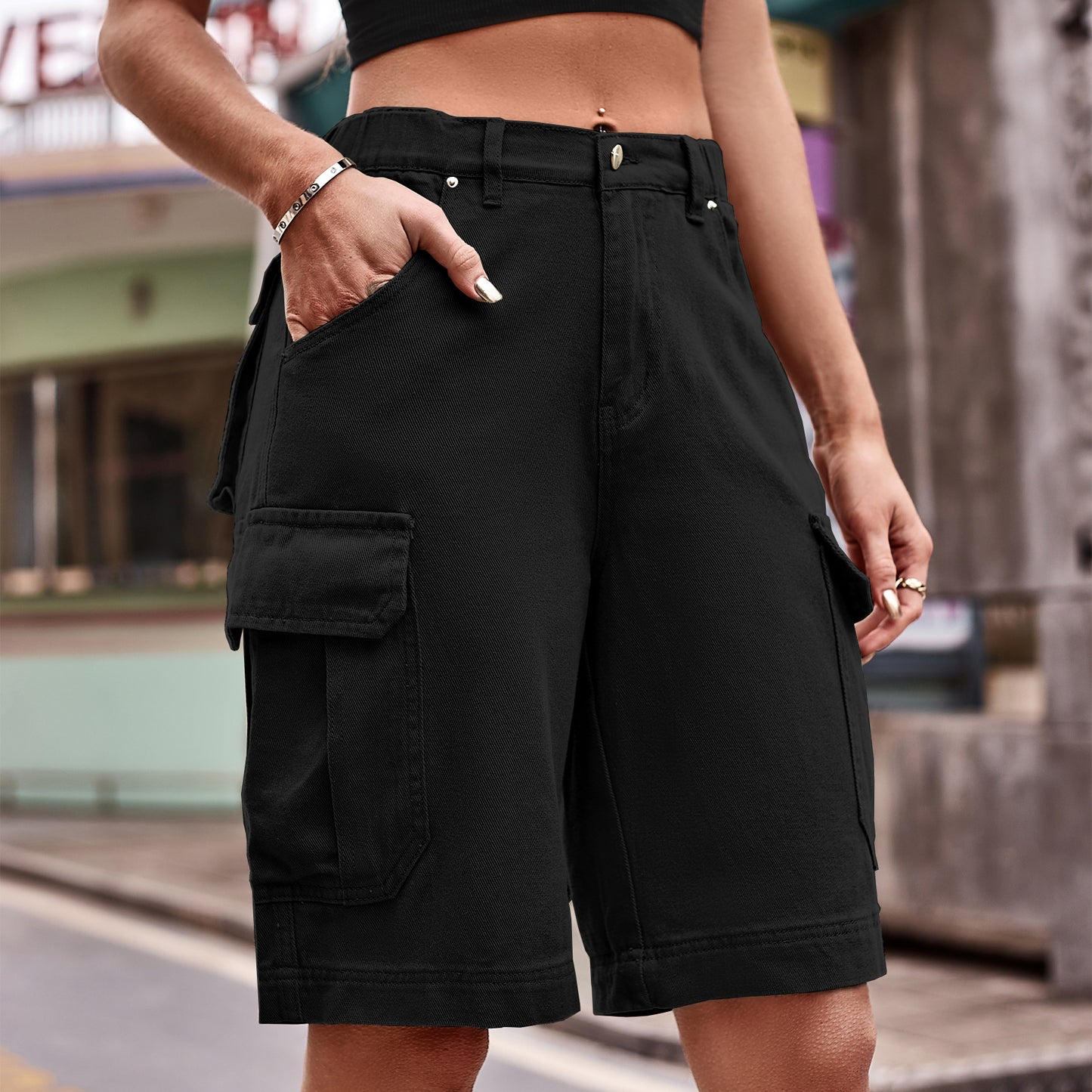 Pantalones cortos cargo de mezclilla con bolsillos