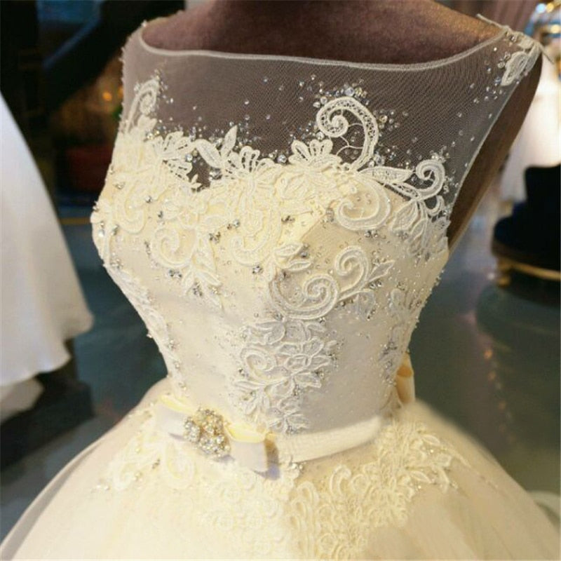 Vestido de novia largo hasta el suelo con encaje