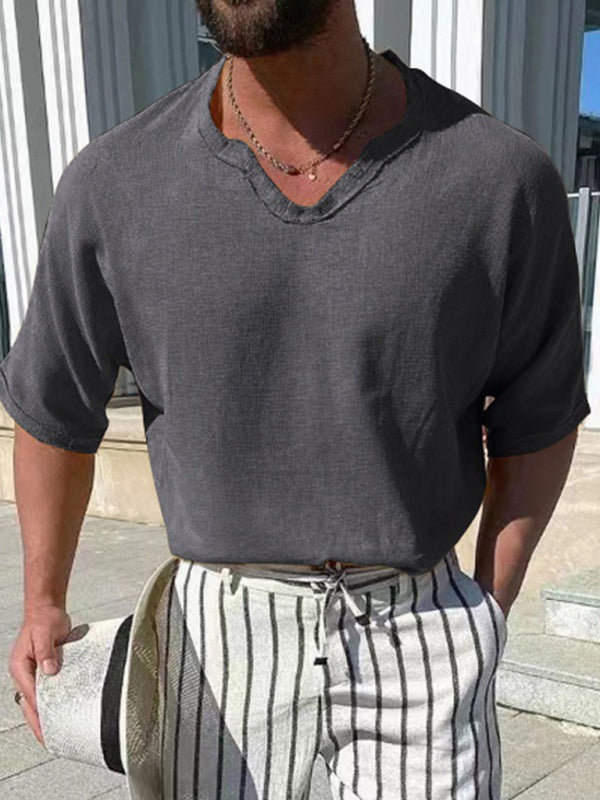 Camiseta de hombre con cuello en V y elemento de color sólido 