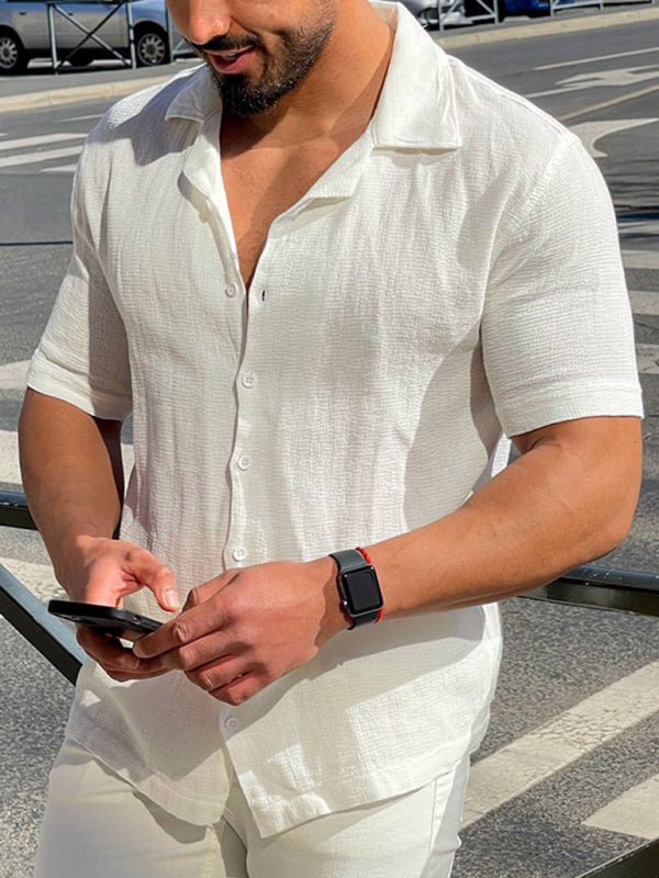 Camisa casual sencilla de cuello de solapa y manga corta fina de color sólido para hombre 