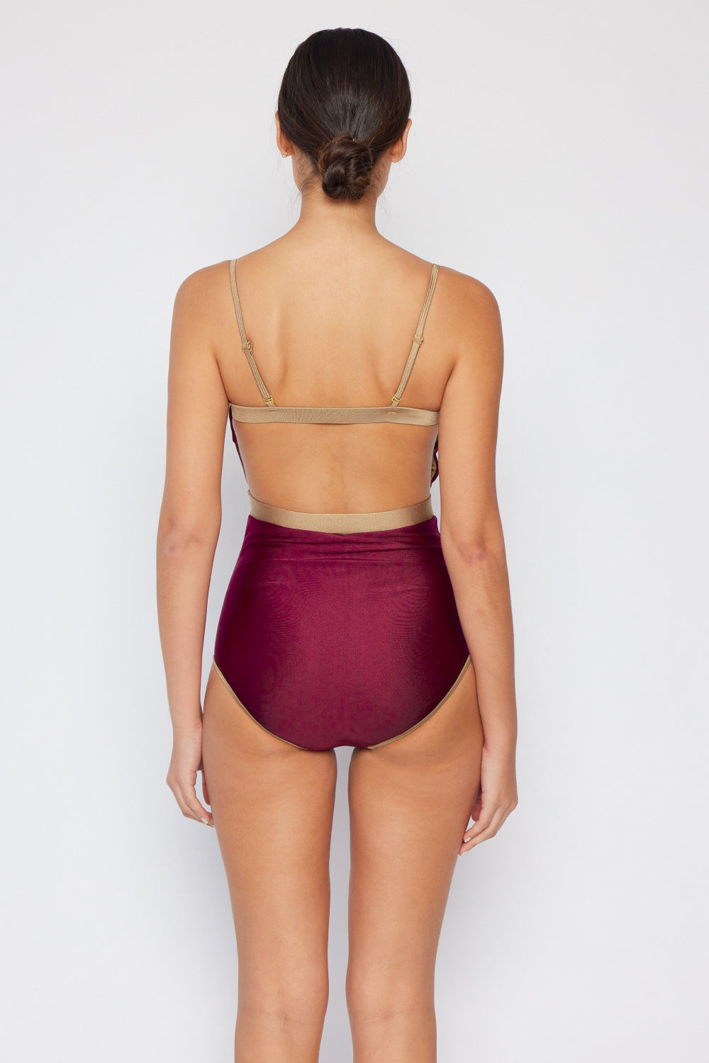 Traje de baño de una pieza con ribete en contraste Wave Break de Marina West Swim en color vino