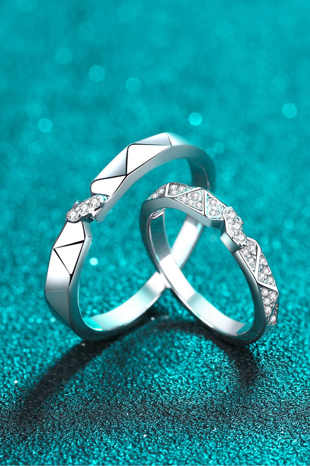 Anillo minimalista moissanite chapado en rodio