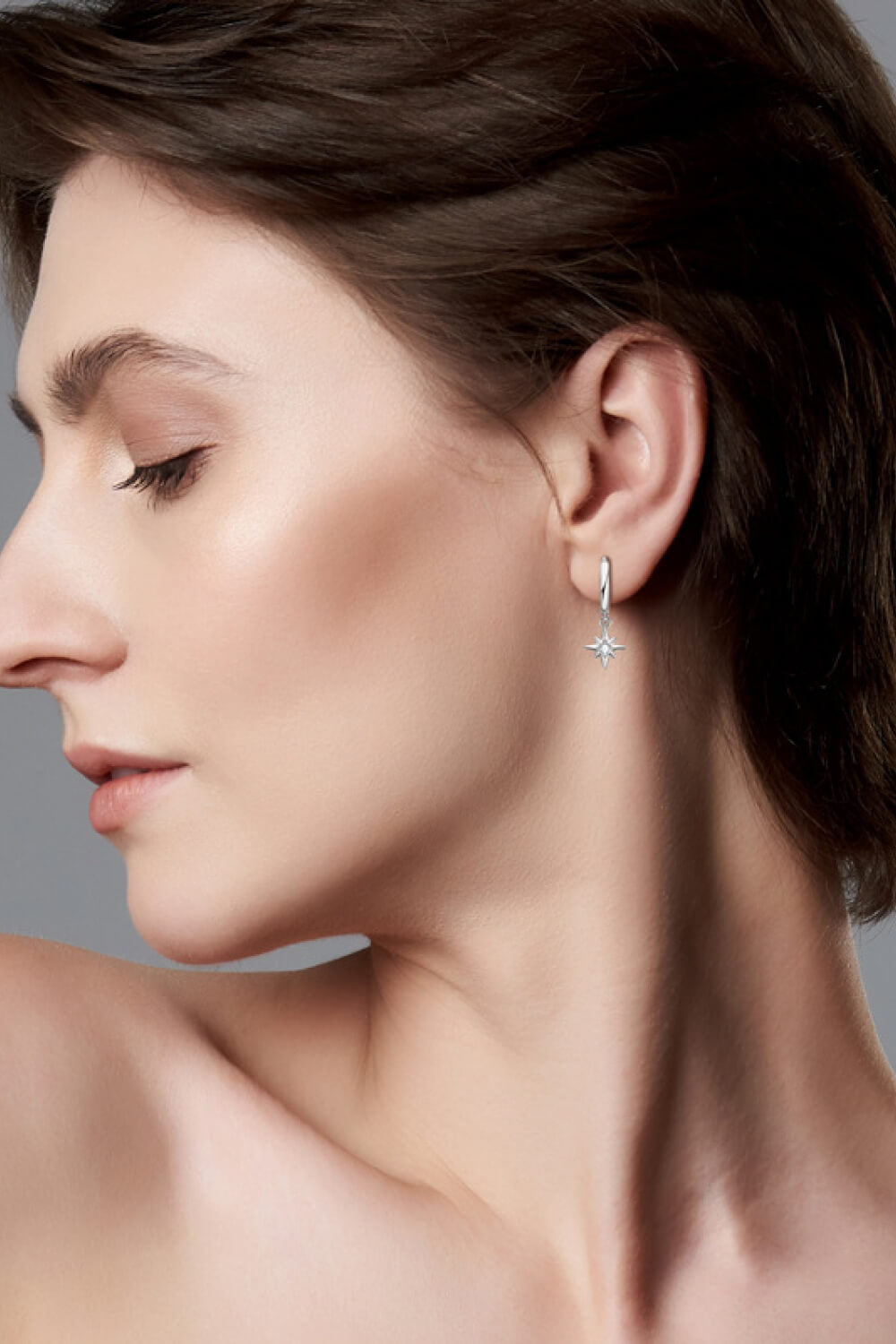 Aretes colgantes de estrella de moissanita