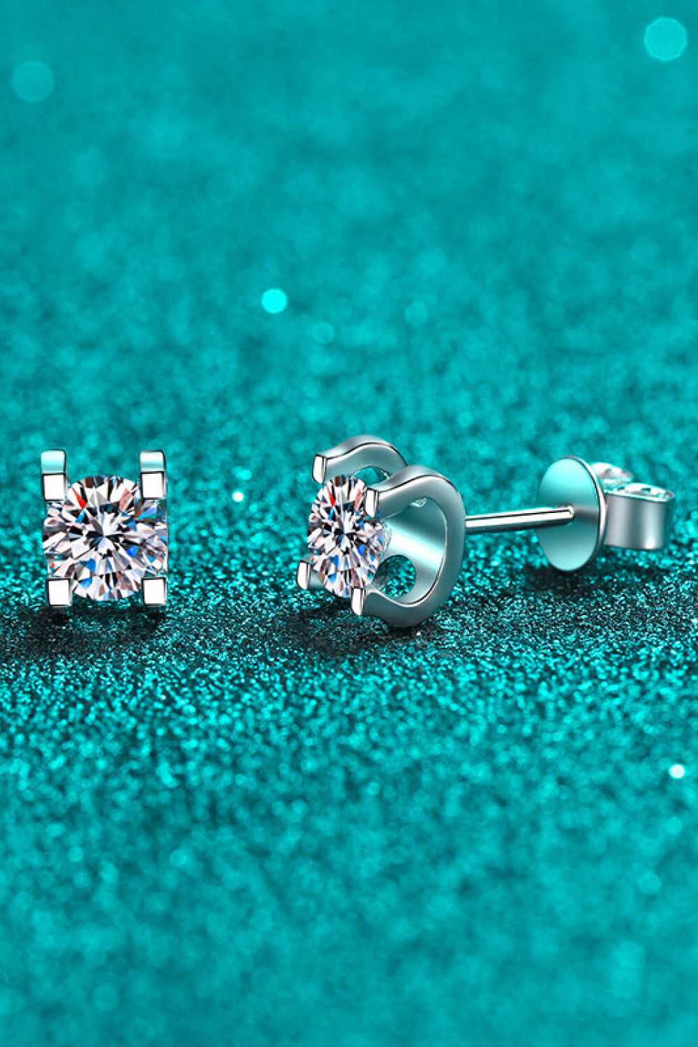 Aretes de moissanita de 1 quilate con amor ilimitado