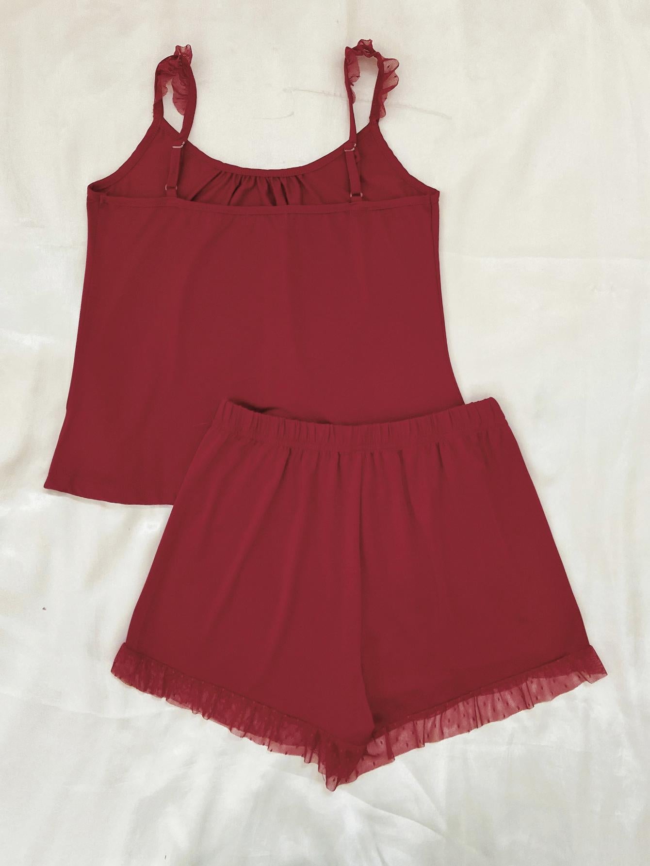 Conjunto de top sin mangas y pantalones cortos de malla empalmada con detalles fruncidos