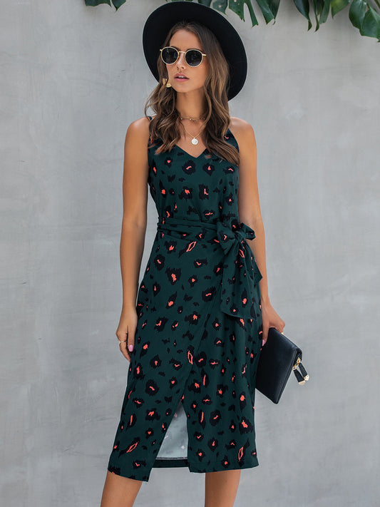 Vestido estampado con tirantes finos y lazo en la cintura