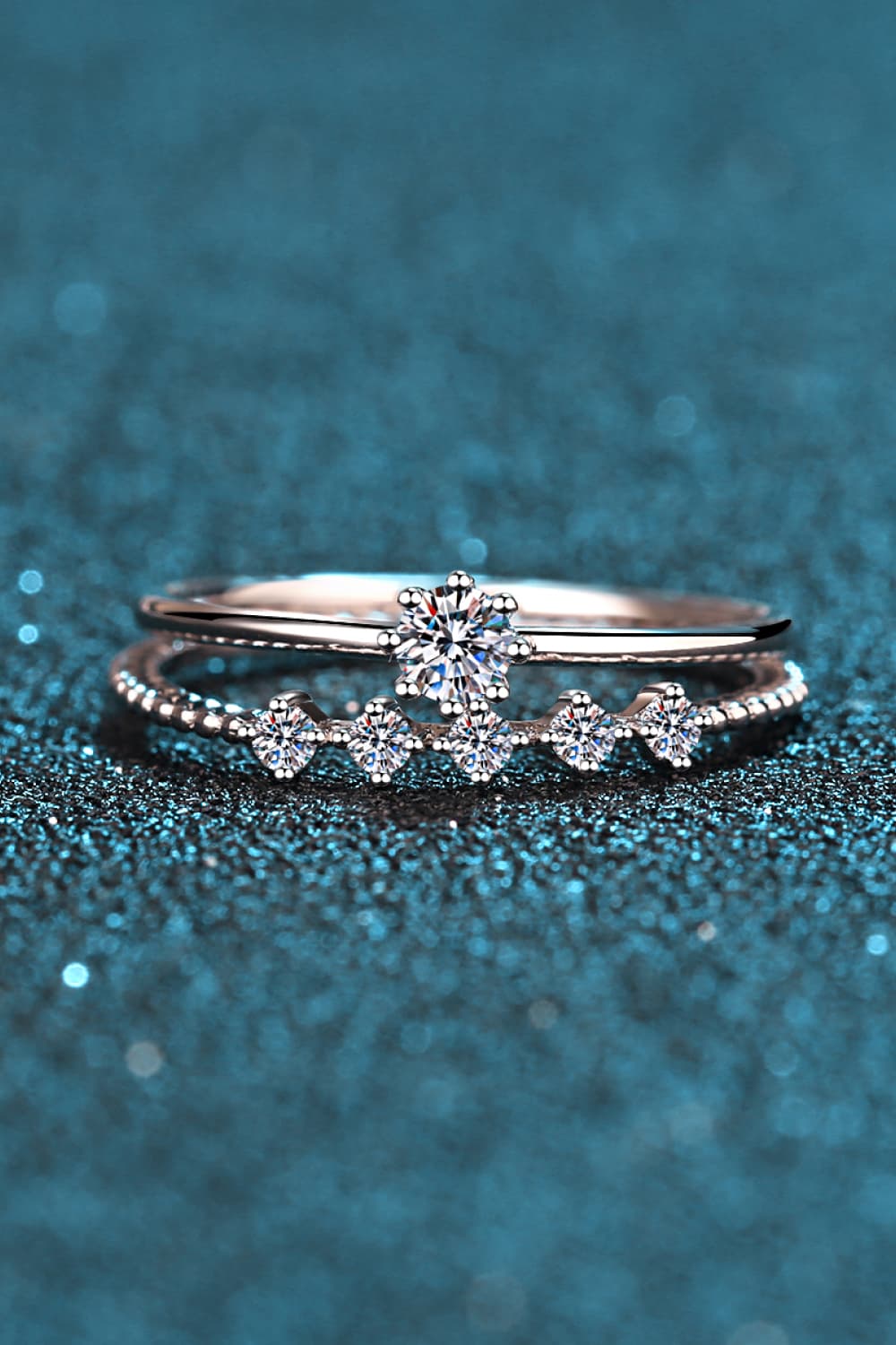 Juego de anillos de dos piezas de plata esterlina 925 moissanite