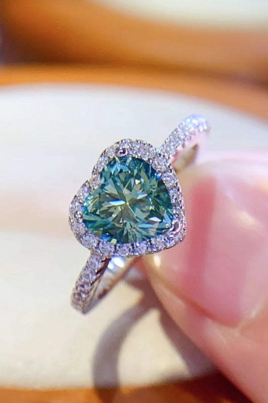 Anillo de corazón de moissanita de 1 quilate